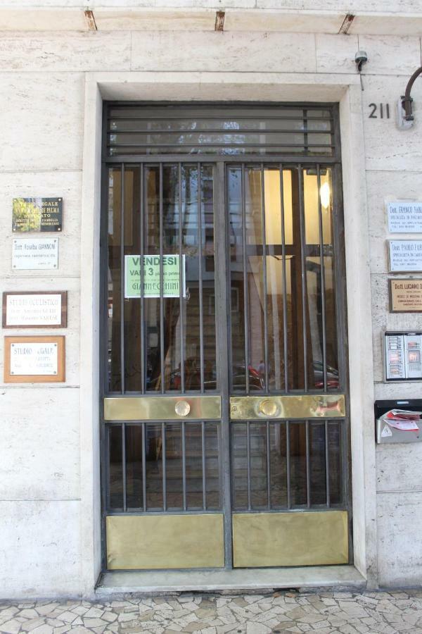 Down Town Cesar Apartamento La Spezia Exterior foto
